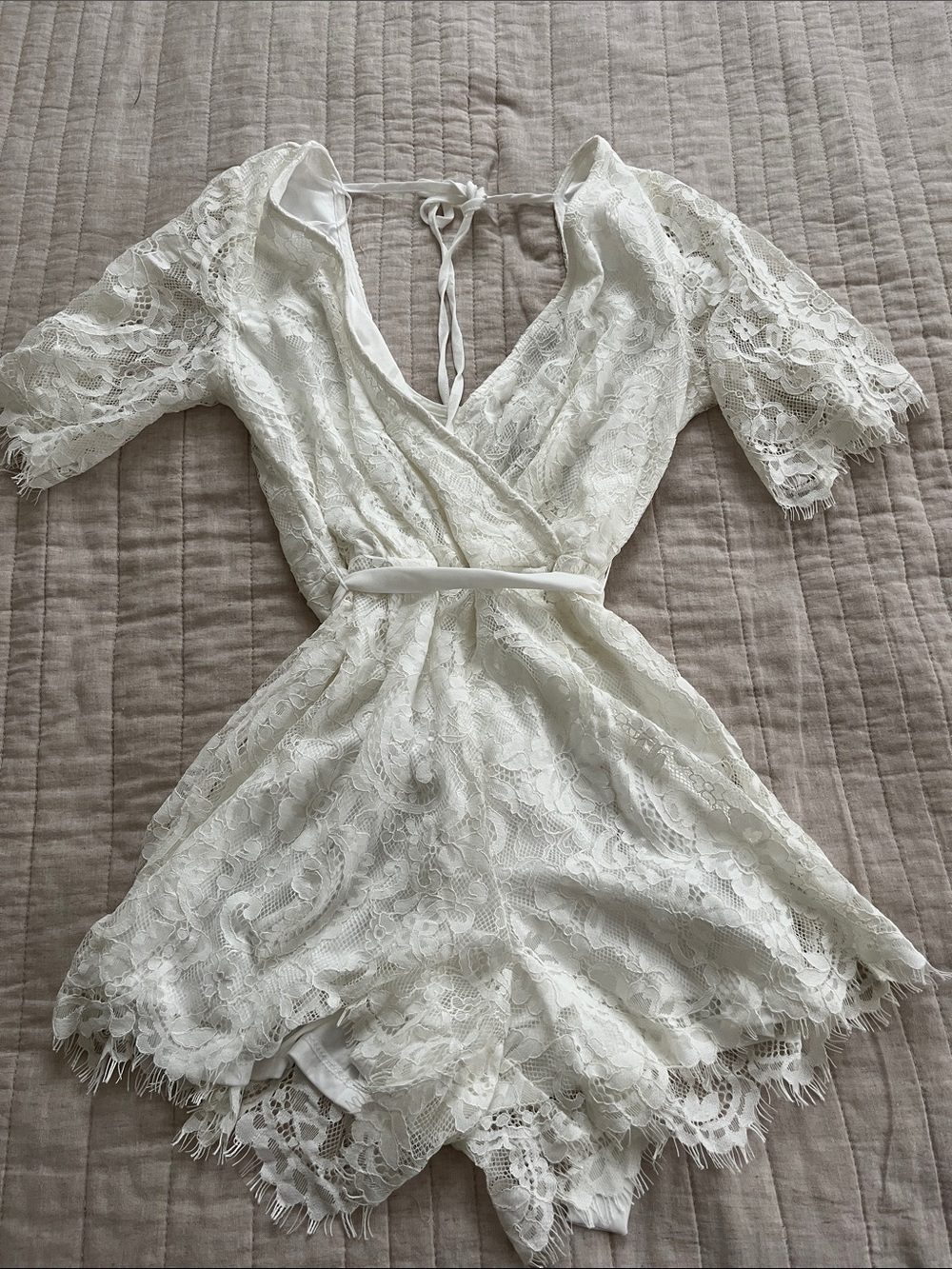 Women’s TRIXXI White Lace Romper NWT